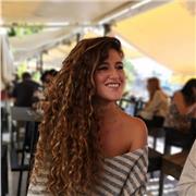Graduada en Educación Primaria, con b2 de ingles y con gran experiencia en impartir clases particulares